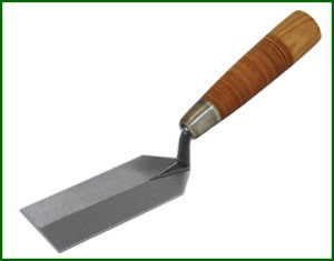 Kraft Tool Co. offers leather handles