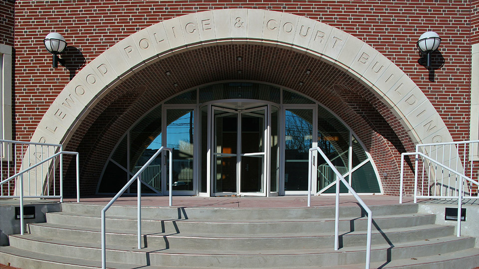 Image R: Head on view of vault, completed