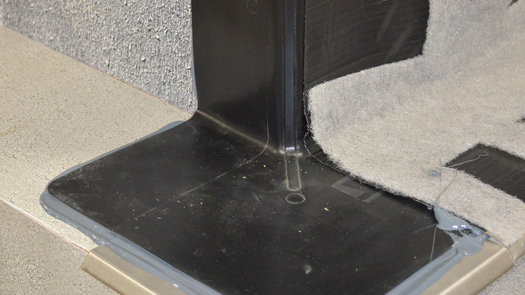 Figure 4 — Pre-formed one-piece outside corner boot.